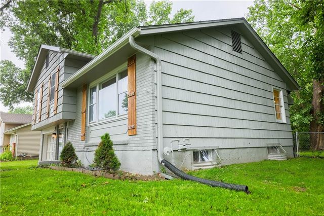 3918 S Liberty Street, Independence, MO 64055