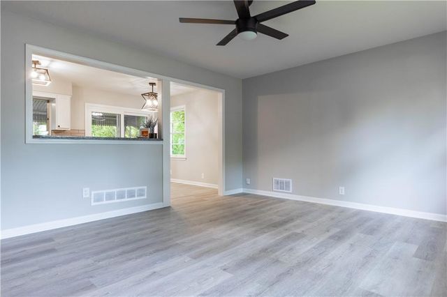 3918 S Liberty Street, Independence, MO 64055