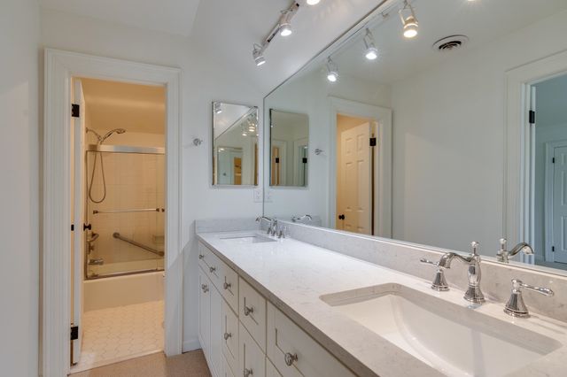 4011 Dumaine Way Unit 54, Memphis, TN 38117