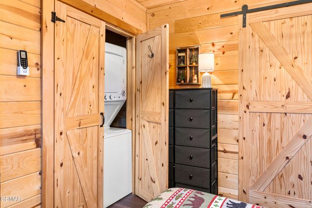 1634 S Mountain View Road, Sevierville, TN 37876