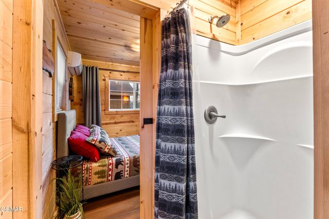 1634 S Mountain View Road, Sevierville, TN 37876