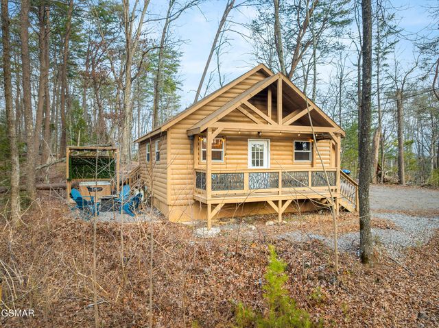 1634 S Mountain View Road, Sevierville, TN 37876