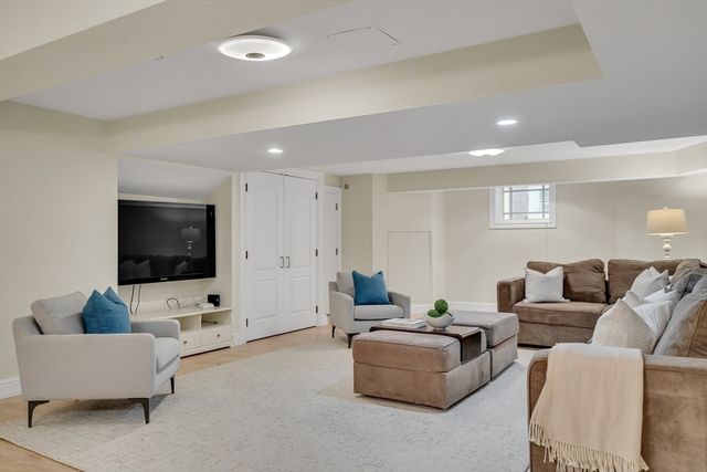 66 Mason Terrace, Brookline, MA 02446