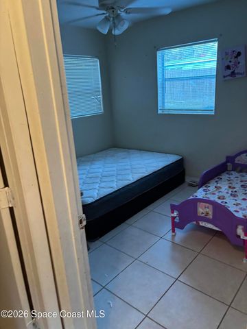 390 7th Road SW, Vero Beach, FL 32960