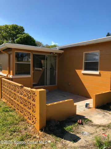 390 7th Road SW, Vero Beach, FL 32960