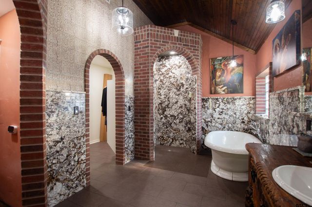 3507 Oak Knoll, Tyler, TX 75707