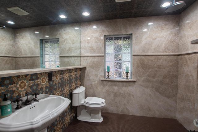 3507 Oak Knoll, Tyler, TX 75707