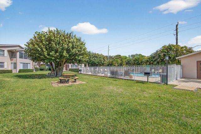 12416 Alternate A1a P2, Palm Beach Gardens, FL 33410