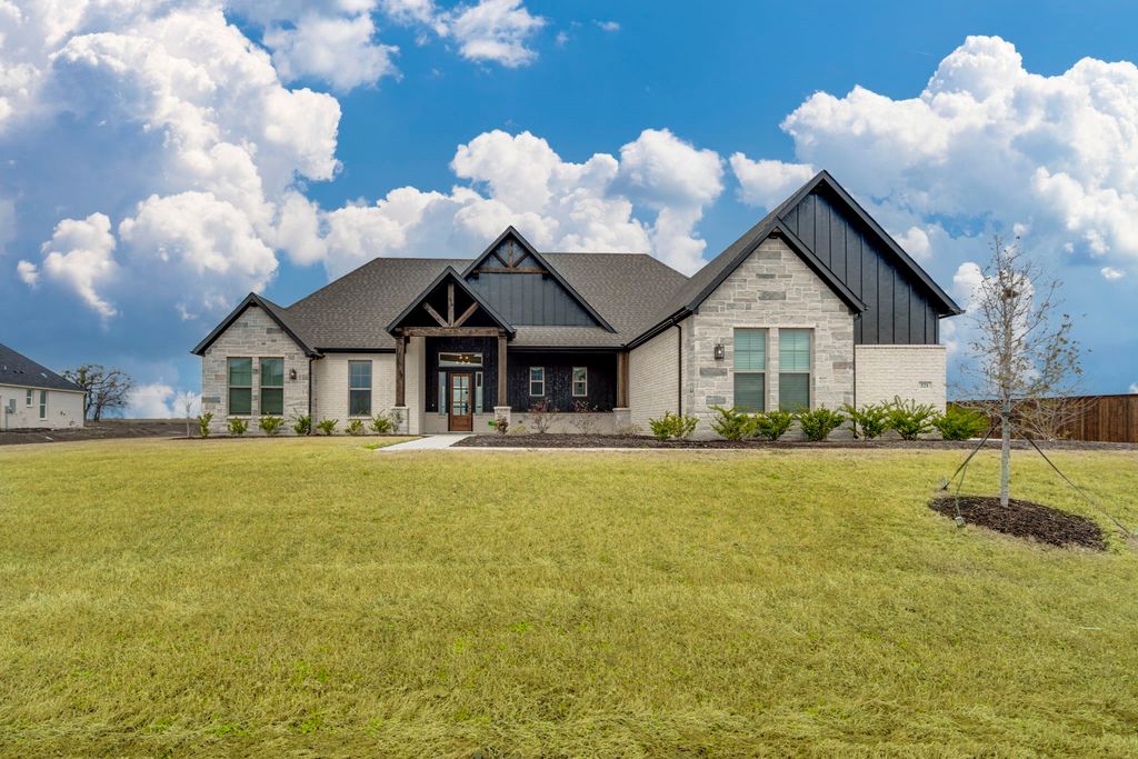 321 Motega Court, Waxahachie, TX 75165
