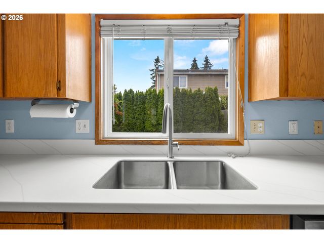 20586 Sw PARKER Ct, Beaverton, OR 97078