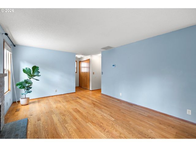 20586 Sw PARKER Ct, Beaverton, OR 97078