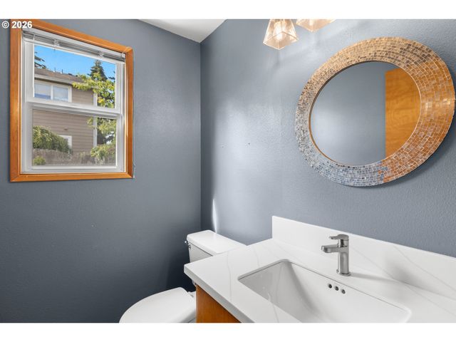 20586 Sw PARKER Ct, Beaverton, OR 97078
