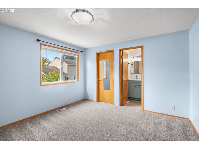 20586 Sw PARKER Ct, Beaverton, OR 97078