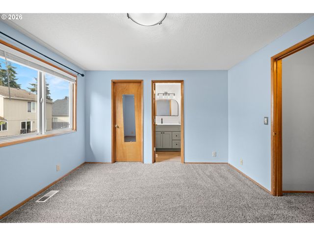 20586 Sw PARKER Ct, Beaverton, OR 97078