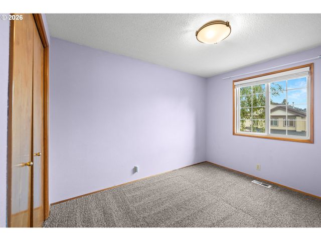 20586 Sw PARKER Ct, Beaverton, OR 97078