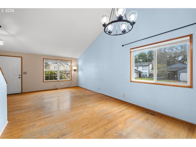 20586 Sw PARKER Ct, Beaverton, OR 97078