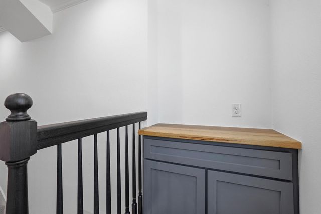 1604 County Rd 4040, Savoy, TX 75479