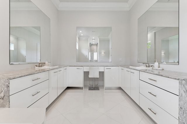 11938 N Lake Drive, Boynton Beach, FL 33436