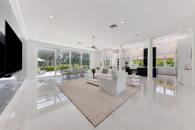 11938 N Lake Drive, Boynton Beach, FL 33436