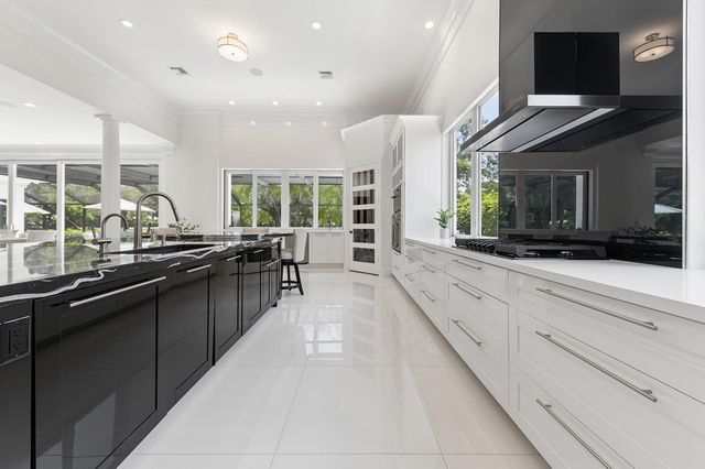 11938 N Lake Drive, Boynton Beach, FL 33436