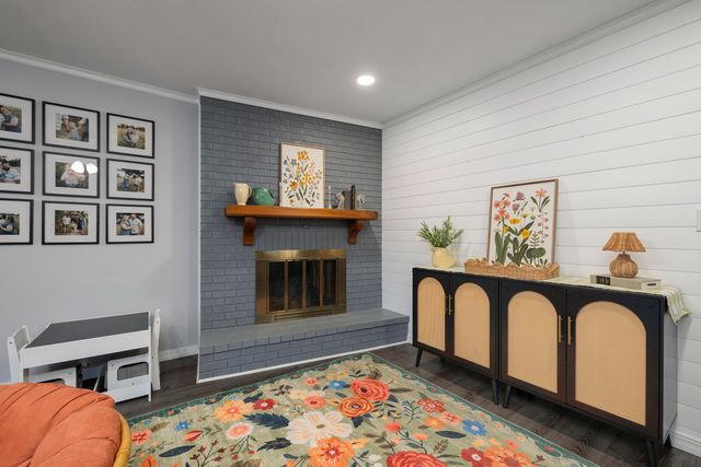 2451 S Hillside Drive, Springfield, MO 65804
