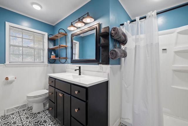 2451 S Hillside Drive, Springfield, MO 65804
