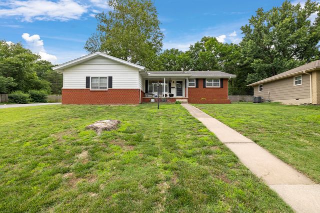 2451 S Hillside Drive, Springfield, MO 65804