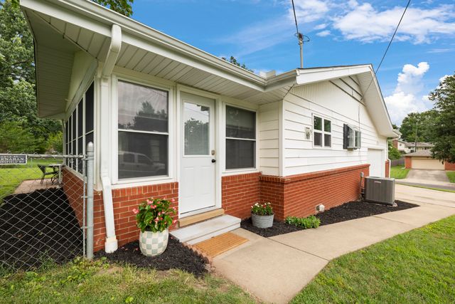 2451 S Hillside Drive, Springfield, MO 65804
