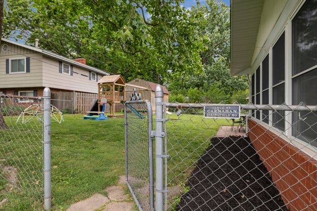 2451 S Hillside Drive, Springfield, MO 65804