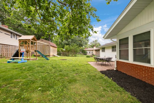 2451 S Hillside Drive, Springfield, MO 65804