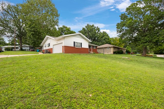 2451 S Hillside Drive, Springfield, MO 65804