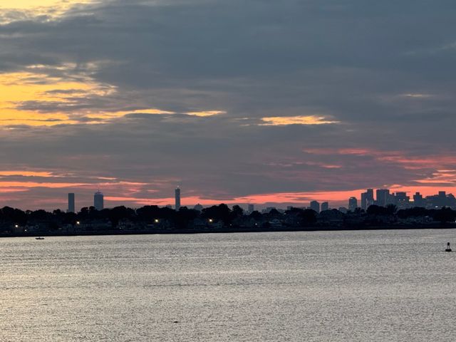 56 Prospect Hill Dr, Weymouth, MA 02191