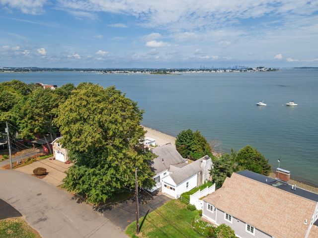 56 Prospect Hill Dr, Weymouth, MA 02191