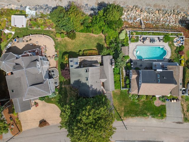 56 Prospect Hill Dr, Weymouth, MA 02191