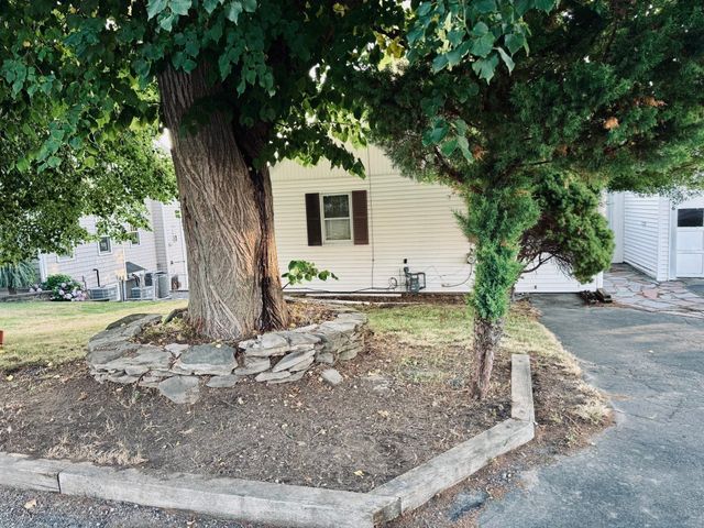 56 Prospect Hill Dr, Weymouth, MA 02191