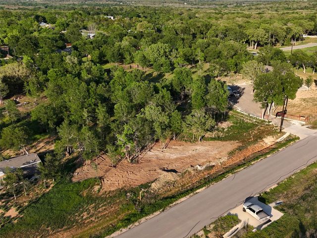 122 Blanco Canyon ST, Elgin, TX 78621