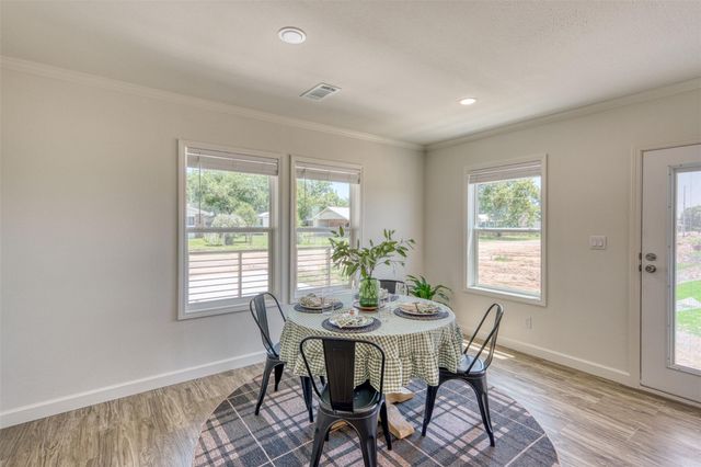 1200 E Green ST, Llano, TX 78643