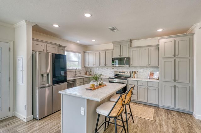 1200 E Green ST, Llano, TX 78643