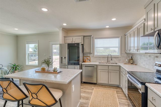 1200 E Green ST, Llano, TX 78643