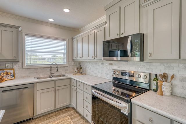 1200 E Green ST, Llano, TX 78643