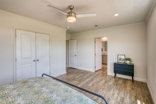 1200 E Green ST, Llano, TX 78643