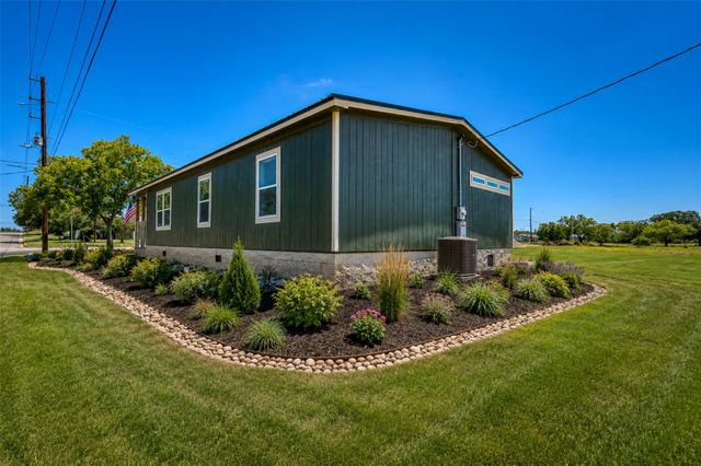 1200 E Green ST, Llano, TX 78643