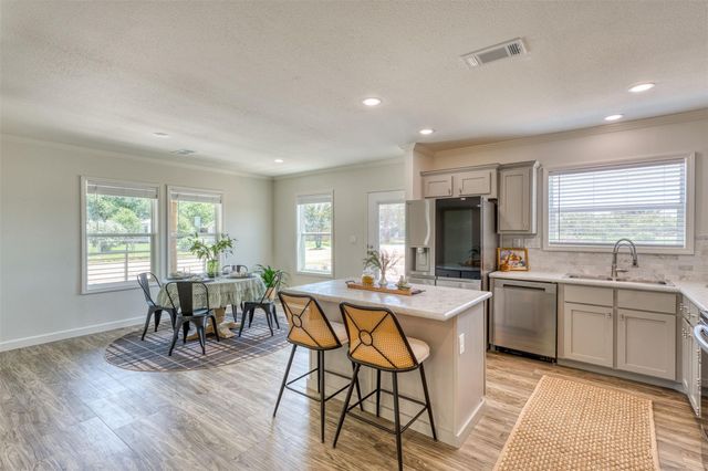 1200 E Green ST, Llano, TX 78643