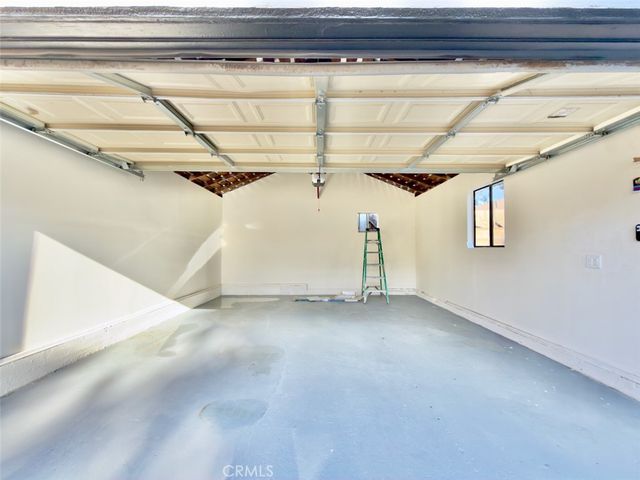 14534 Sayre St, Sylmar, CA 91342