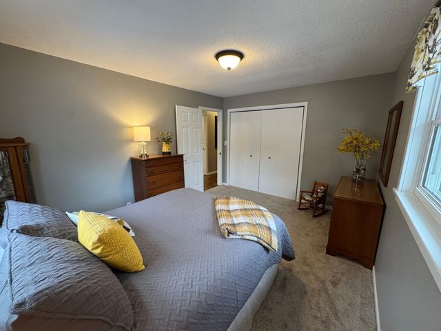 21824 Douglas Avenue, Albert Lea, MN 56007