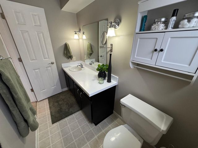 21824 Douglas Avenue, Albert Lea, MN 56007