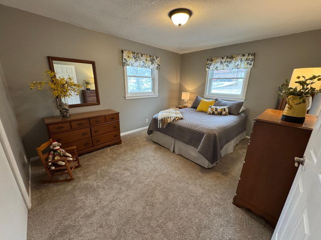 21824 Douglas Avenue, Albert Lea, MN 56007