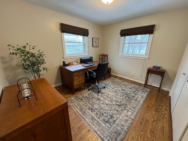 21824 Douglas Avenue, Albert Lea, MN 56007