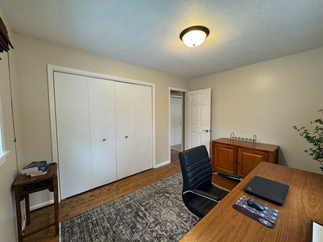 21824 Douglas Avenue, Albert Lea, MN 56007