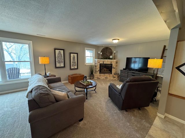 21824 Douglas Avenue, Albert Lea, MN 56007